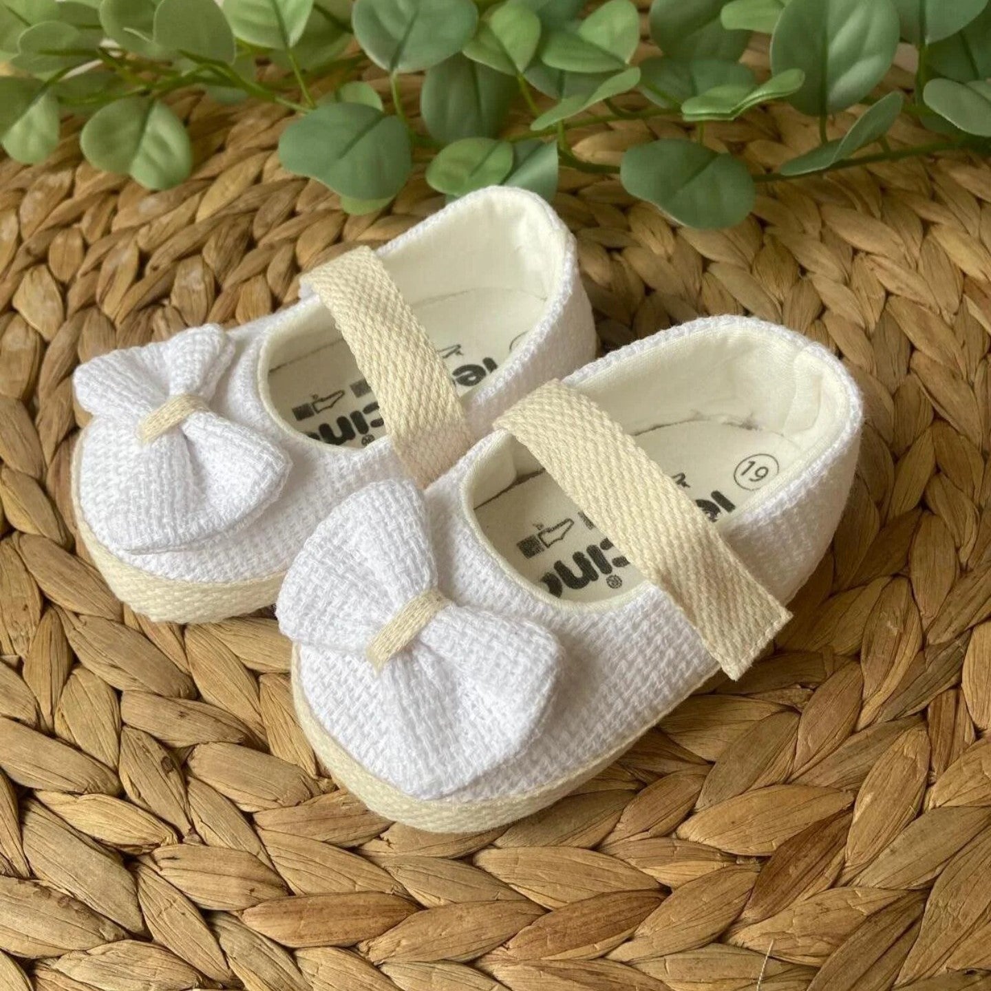 White Bow Elegance – Baby Girl Shoes