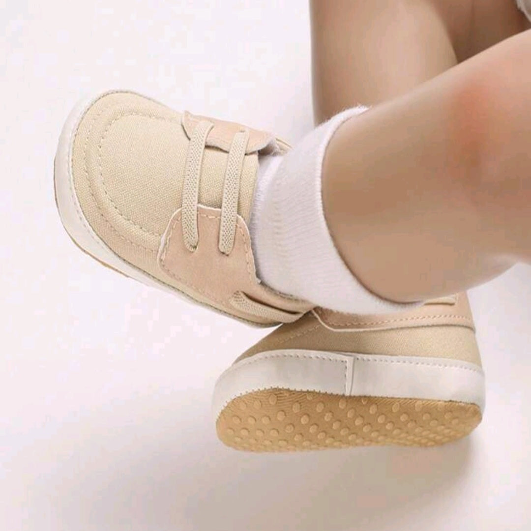 Beige Baby Shoes – Soft Fabric with Faux Laces, White Soles & Heel Loop