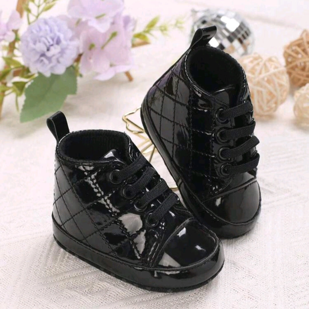 Black Quilted Baby Shoes – Glossy Infant Dress Shoes with Laces for Formal Occasions