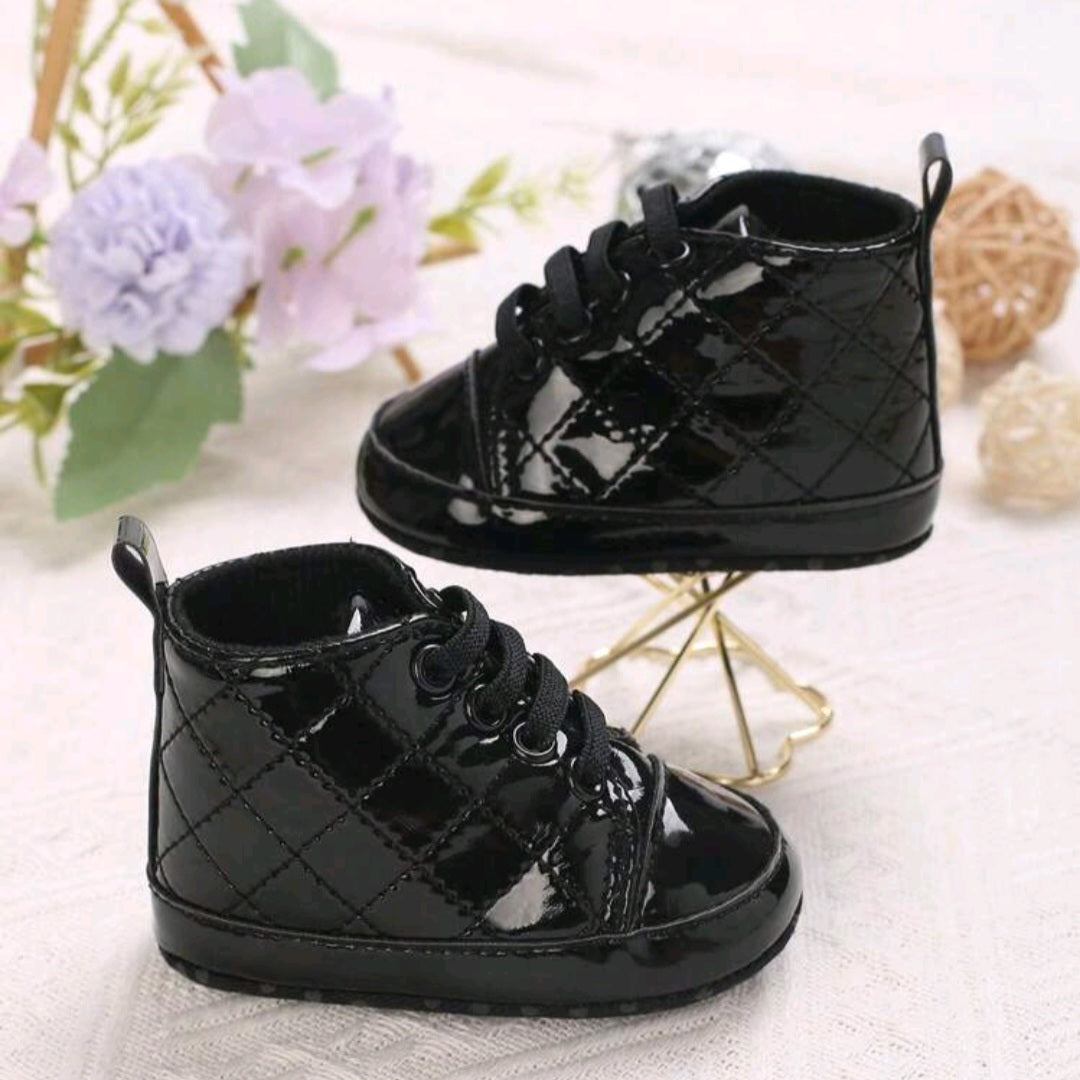 Black Quilted Baby Shoes – Glossy Infant Dress Shoes with Laces for Formal Occasions
