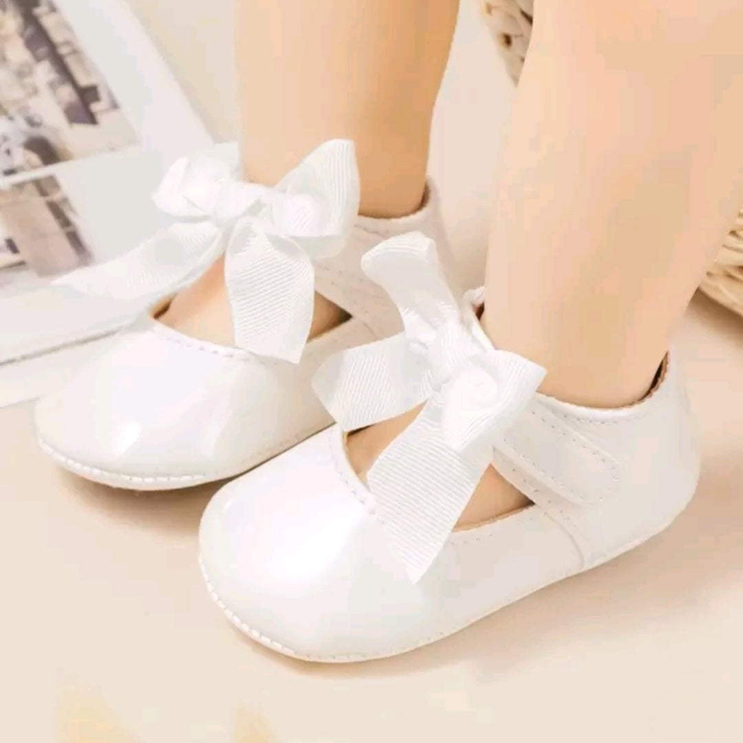 White Patent Leather Baby Shoes – Elegant Infant Dress Shoes with Ribbon Bows & Strap