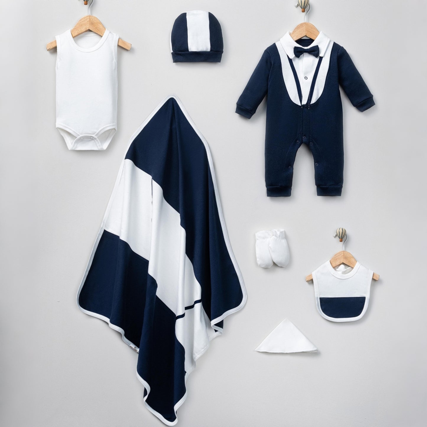 Navy Newborn Outfit 7 Pcs Set – Romper, Hat & Blanket