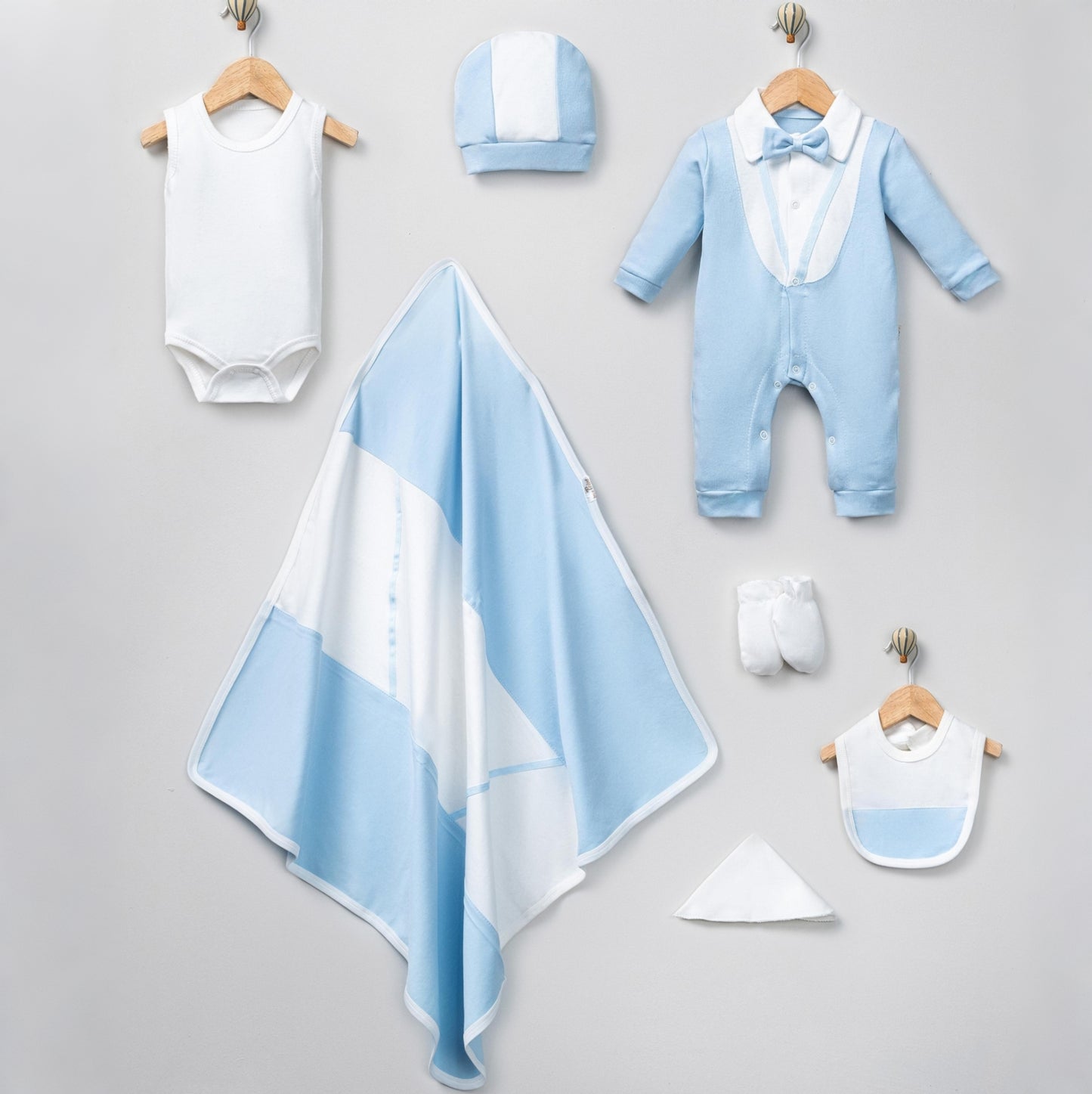 Light Blue Newborn Outfit 7 Pcs Set – Romper, Hat & Blank