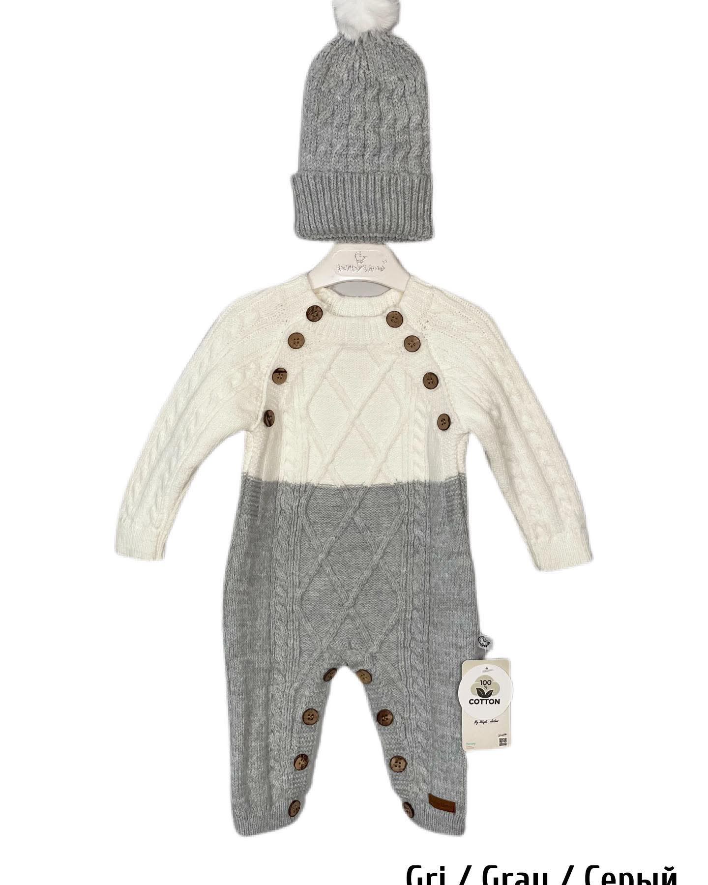 Two-Tone Cable Knit Baby Romper – White & Gray Bodysuit with Pom-Pom Hat and Button Accents