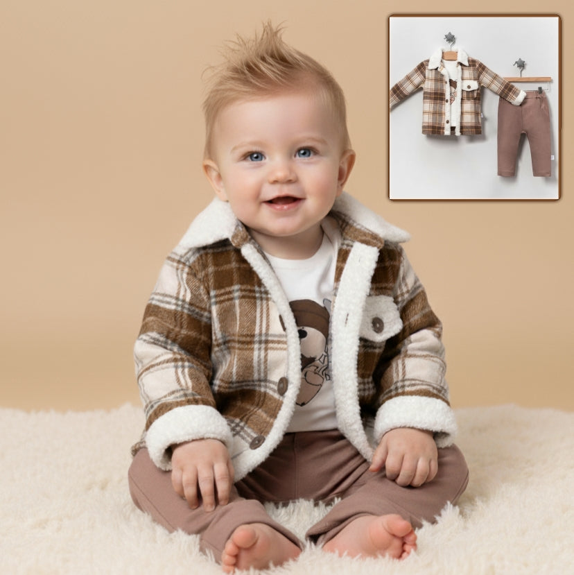 Plaid Sherpa Outfit – Brown Jacket, Graphic Tee & Pants Set for Cozy Fall Style